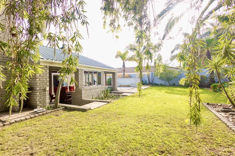 4 Bedroom Property for Sale in Sonstraal Heights Western Cape